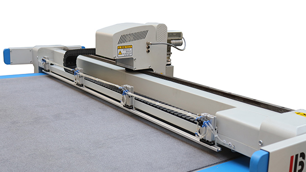 服裝面料裁剪機