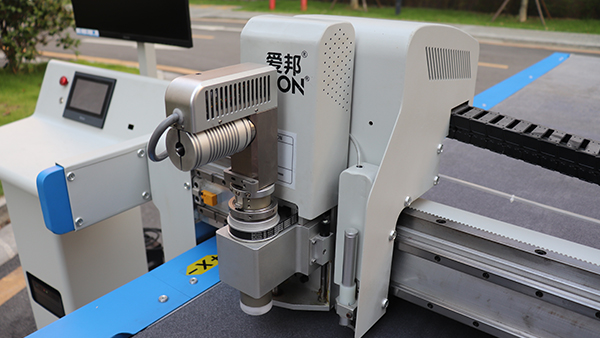 真皮沙發自動切割機